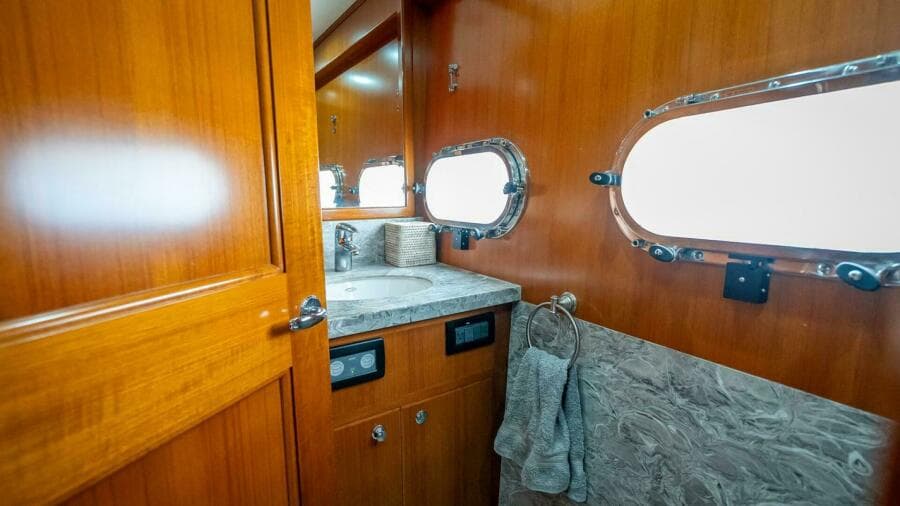 2009 Nordhavn 76