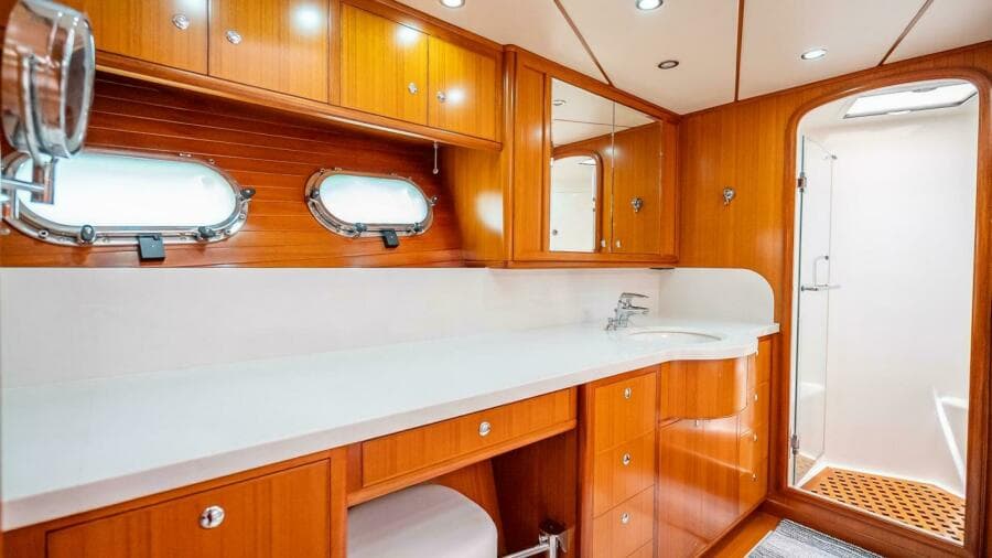 2009 Nordhavn 76