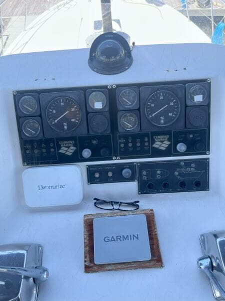 1990 Jefferson 43 Sundeck