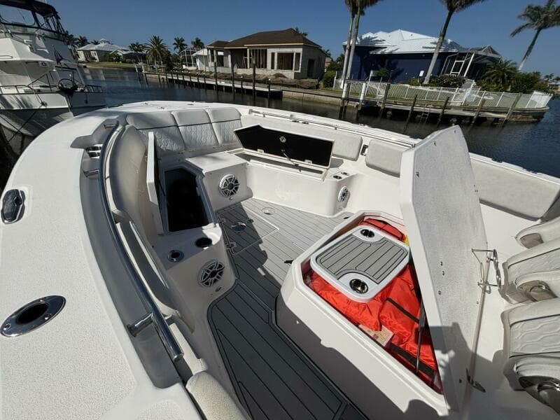 2023 Sea Fox 328 Commander