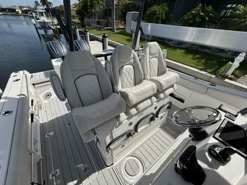 2023 Sea Fox 328 Commander