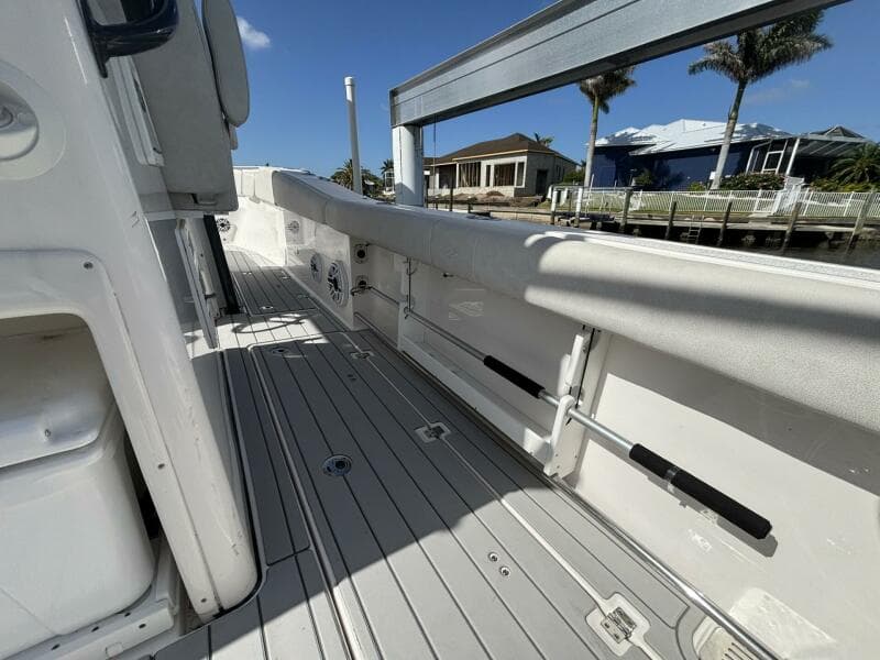 2023 Sea Fox 328 Commander