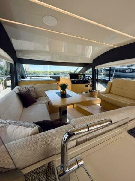 2019 Sealine F430