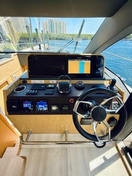 2019 Sealine F430