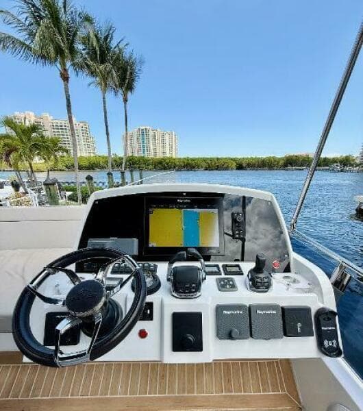 2019 Sealine F430