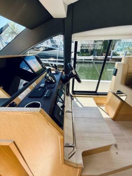 2019 Sealine F430