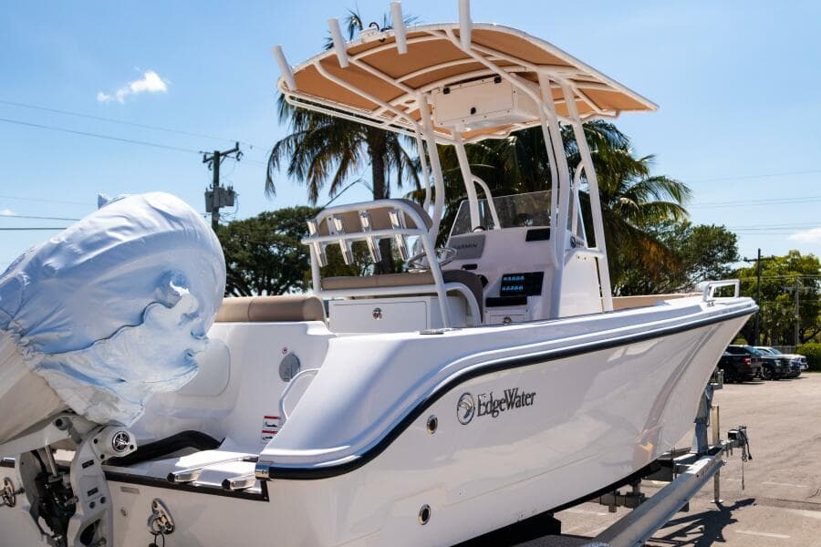 2025 Edgewater 208CC