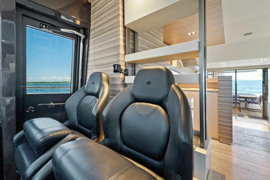2023 Ferretti Yachts 670