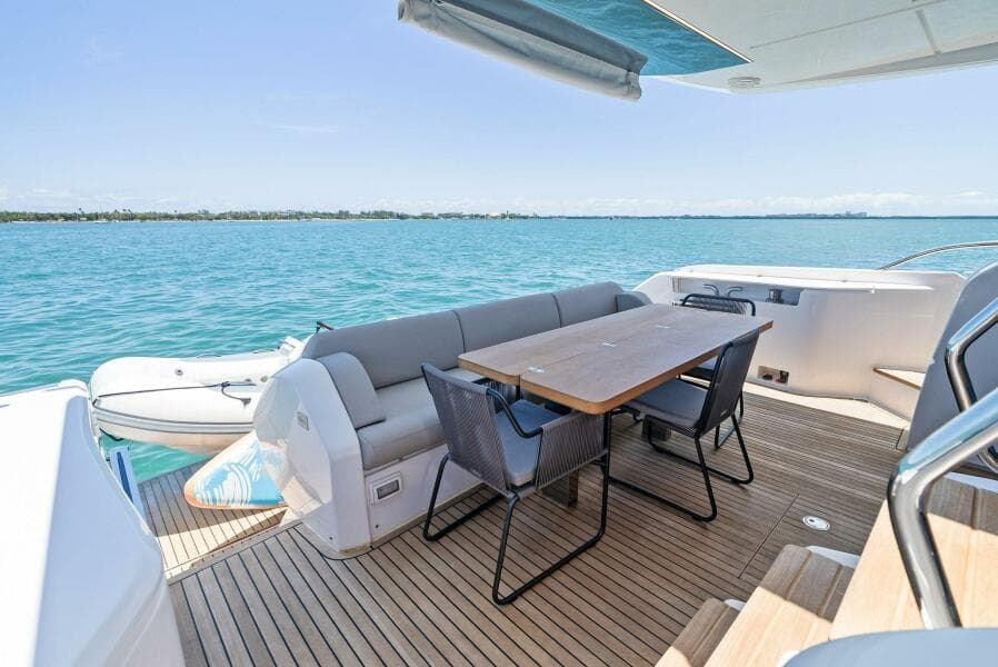 2023 Ferretti Yachts 670