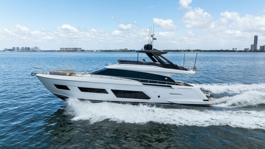 2023 Ferretti Yachts 670