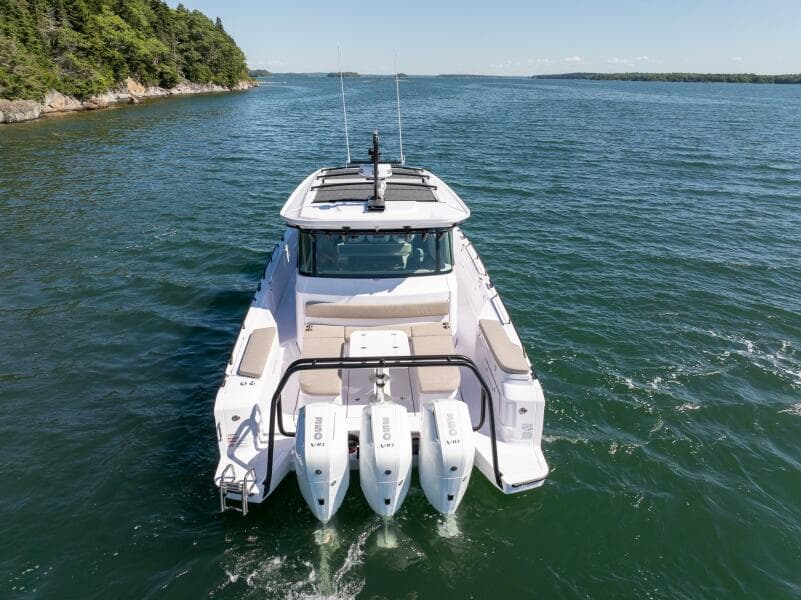 2025 Axopar Cross Cabin