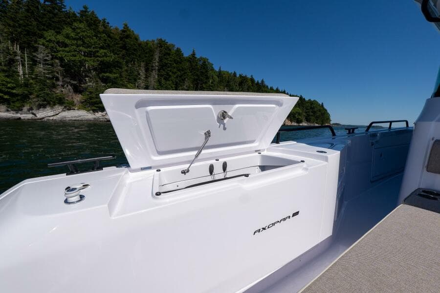 2025 Axopar Cross Cabin