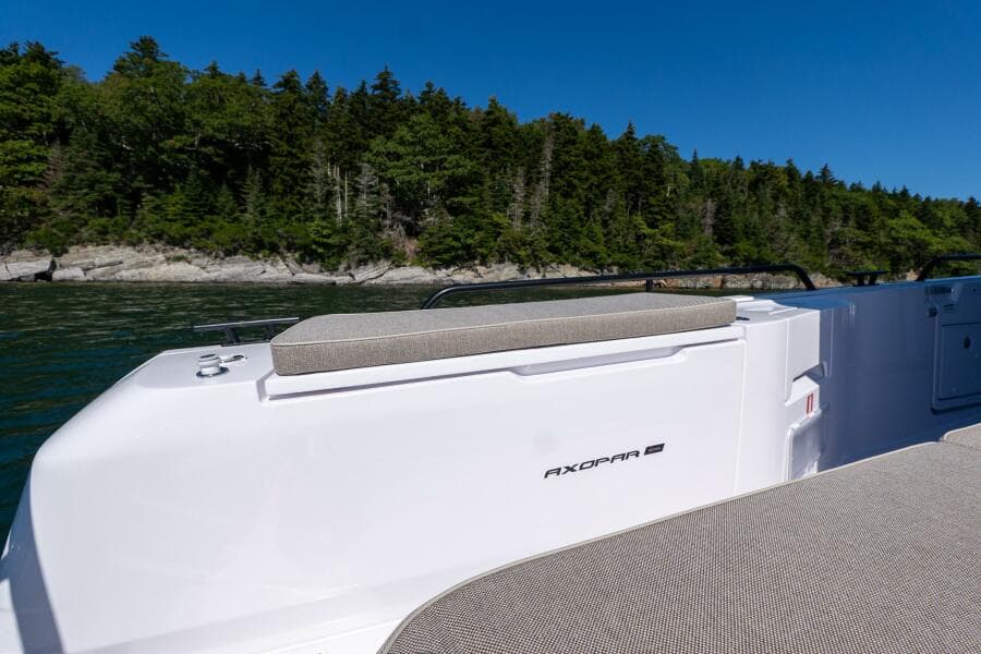 2025 Axopar Cross Cabin