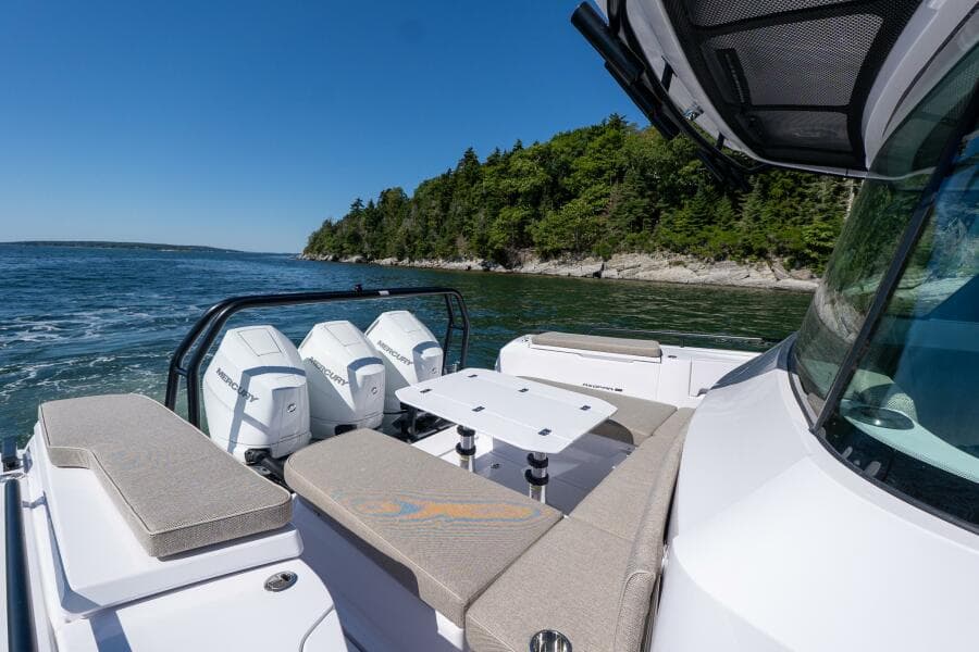 2025 Axopar Cross Cabin
