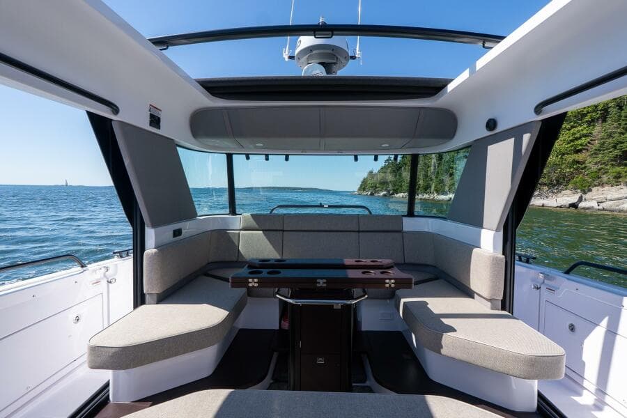2025 Axopar Cross Cabin