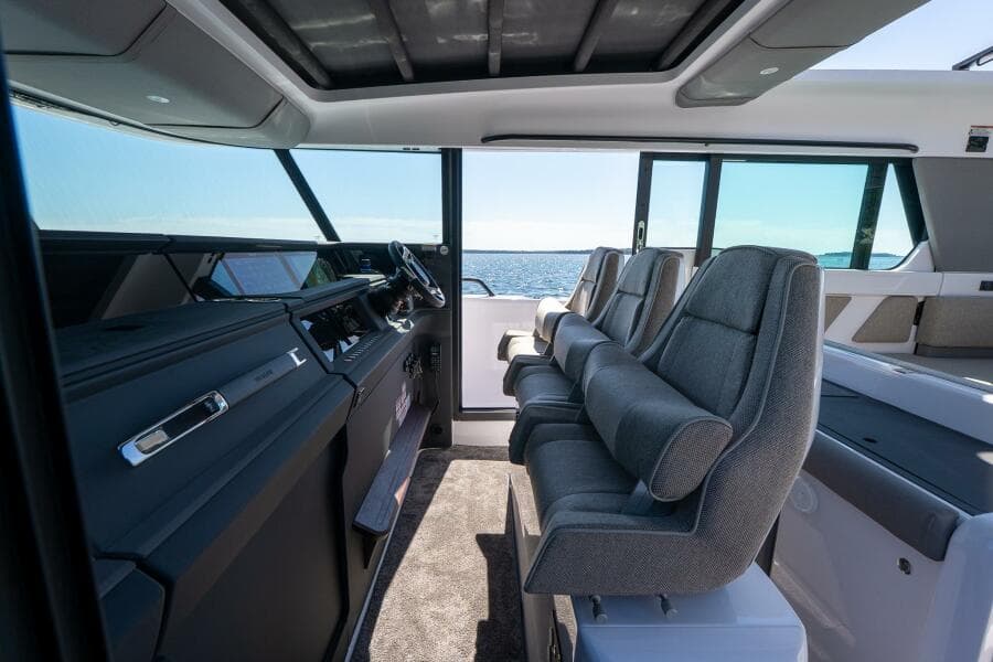 2025 Axopar Cross Cabin