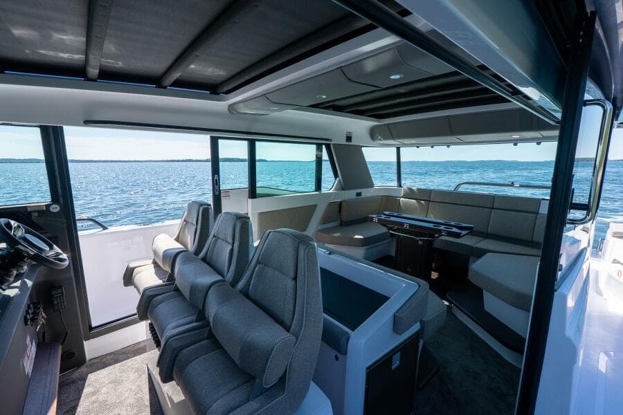 2025 Axopar Cross Cabin