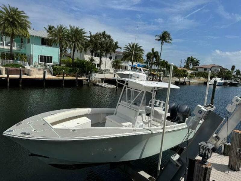 2005 Regulator 23 Center Console