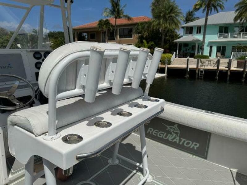 2005 Regulator 23 Center Console