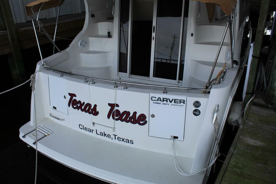 2004 Carver 360 Mariner