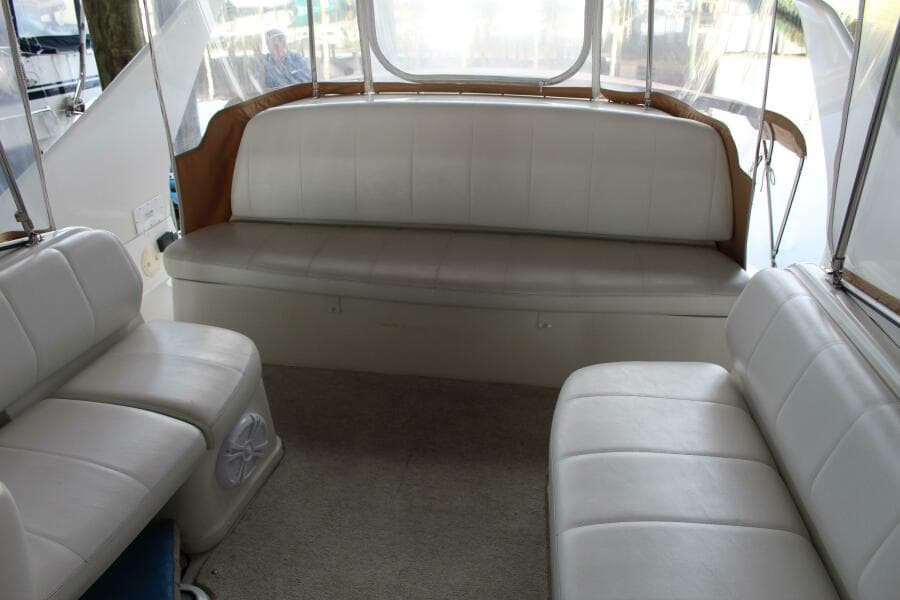 2004 Carver 360 Mariner