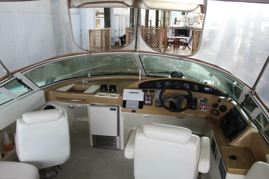 2004 Carver 360 Mariner
