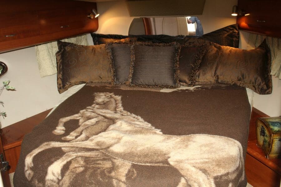 2004 Carver 360 Mariner