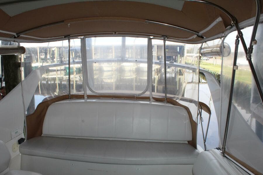 2004 Carver 360 Mariner