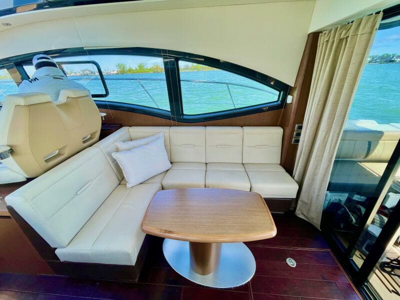 2017 Sea Ray 400 Sundancer