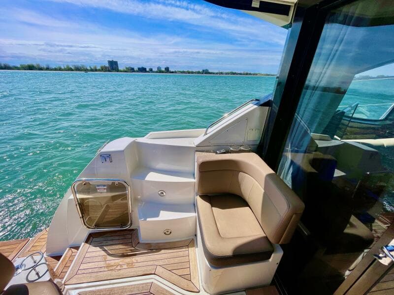 2017 Sea Ray 400 Sundancer