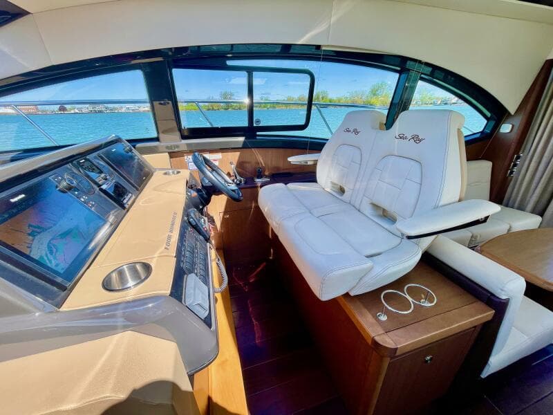 2017 Sea Ray 400 Sundancer