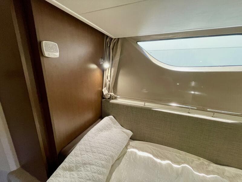 2017 Sea Ray 400 Sundancer