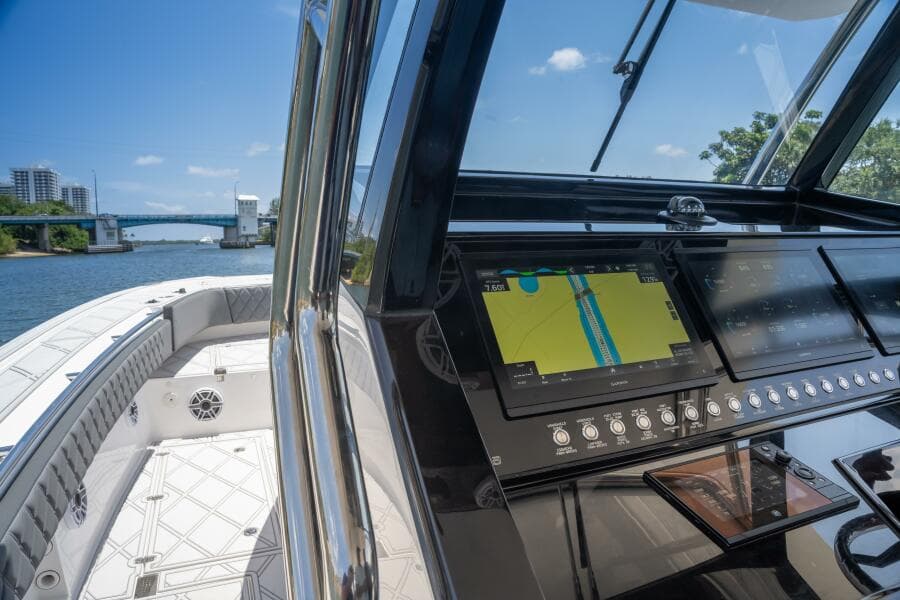 2025 Sedna 37 Open