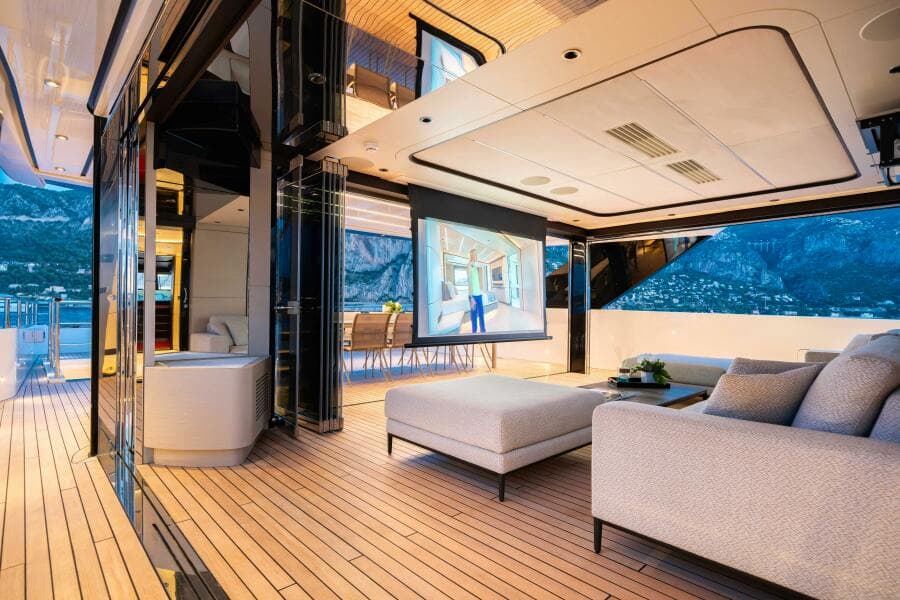 2028 Ocean King DUCALE 120