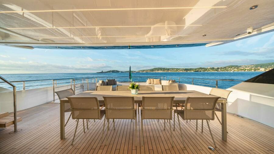 2028 Ocean King DUCALE 120