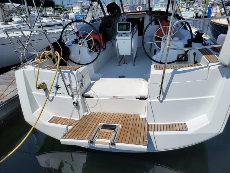2016 Jeanneau 379