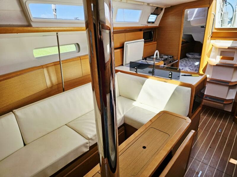 2016 Jeanneau 379