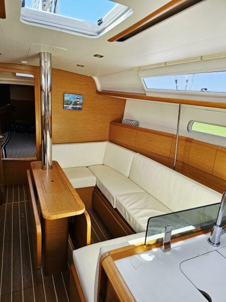 2016 Jeanneau 379
