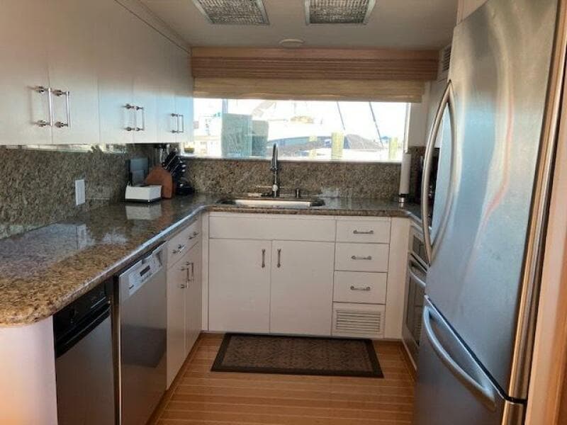1996 Hatteras Sport Deck