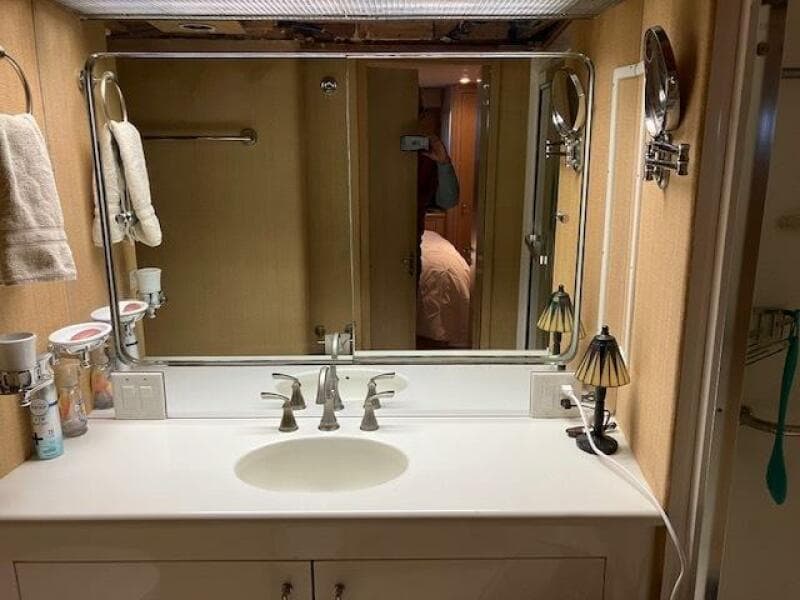 1996 Hatteras Sport Deck