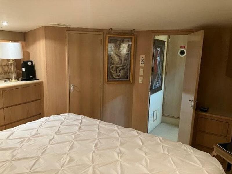 1996 Hatteras Sport Deck