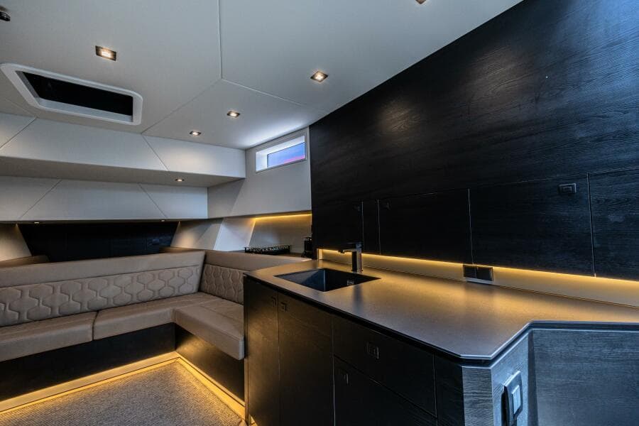 2023 Vanquish Yachts VQ58