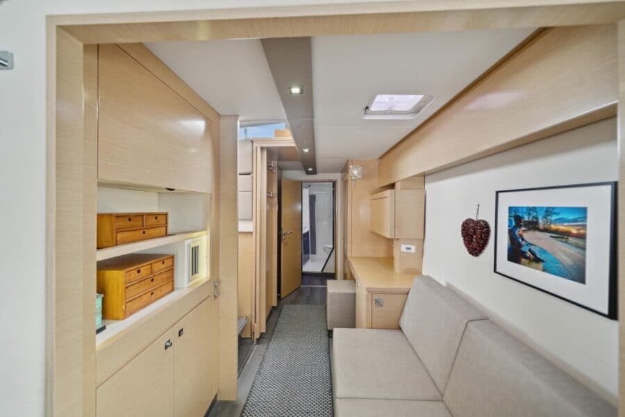 2014-fountaine-pajot-helia-44-sail-9755226-20250618093541422-1.jpg