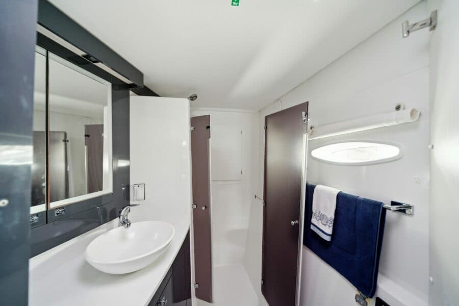 2014-fountaine-pajot-helia-44-sail-9755226-20250618093553406-1.jpg