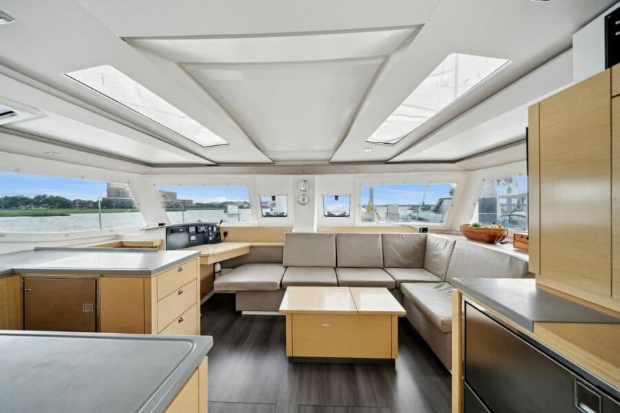 2014-fountaine-pajot-helia-44-sail-9755226-20250618093325070-1.jpg