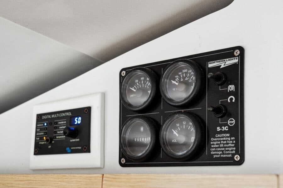 2014-fountaine-pajot-helia-44-sail-9755226-20250618093429349-1.jpg