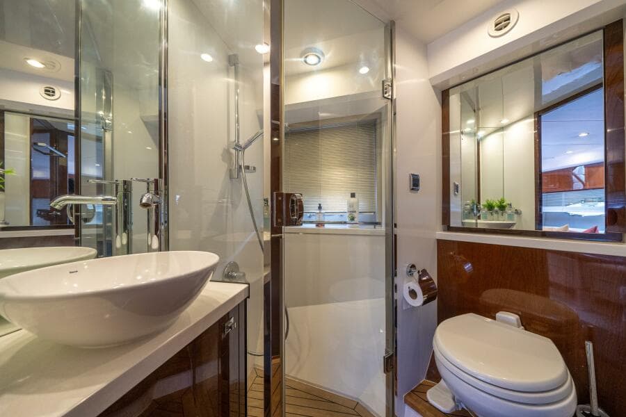 2012 Princess V52