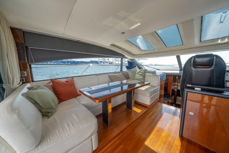 2012 Princess V52