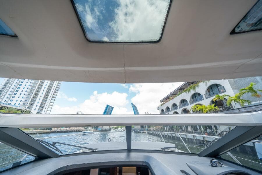 2012 Princess V52