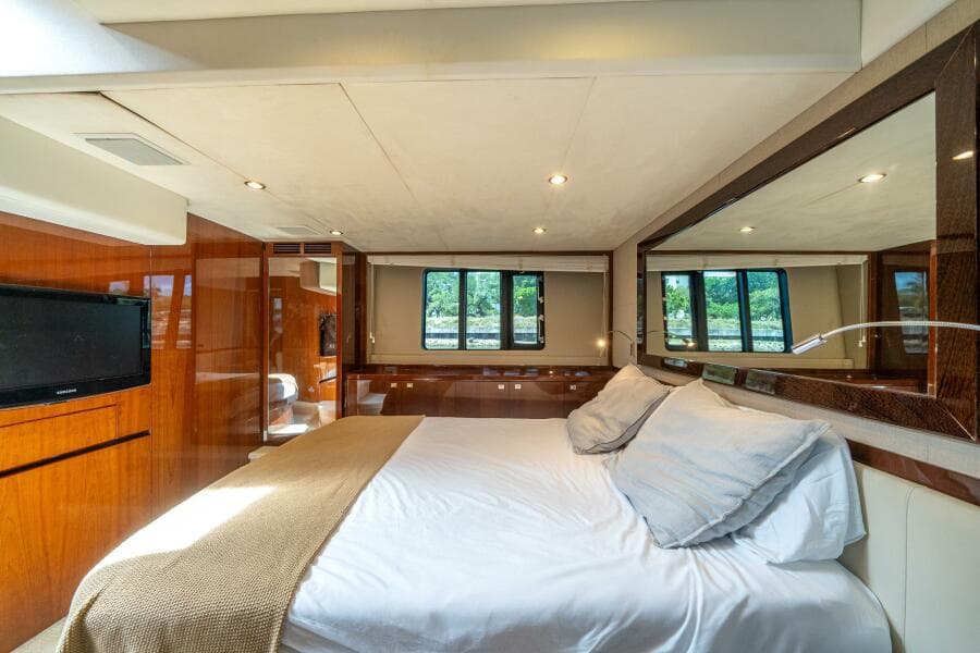 2012 Princess V52